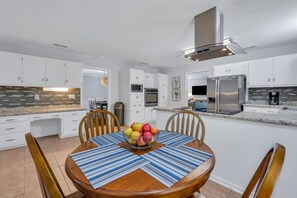 A view of the dining area!