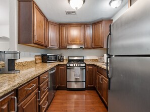 Whether you're a gourmet chef or a casual cook, our modern kitchen provides everything you need to whip up delicious meals. 

