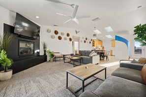 Big Living Room/TV room