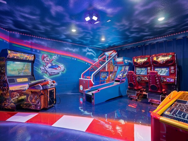 Free arcade in the garage