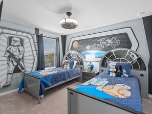Star Wars single beds. Da da da duh da da, da da da (set to music)