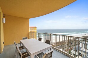 Calypso 3-2210 balcony views