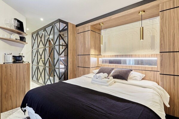 Chambre avec télévision