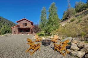 Exterior | Fire Pit