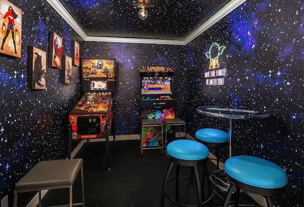 Retro game room