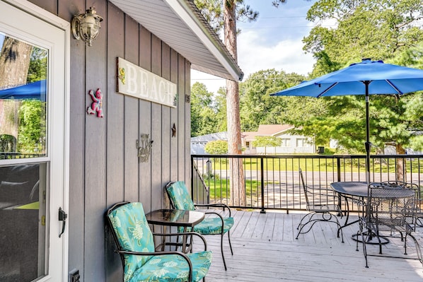 Au Gres Vacation Rental | 2BR | 1BA | Stairs Required | 950 Sq Ft