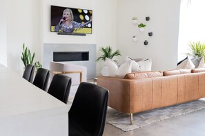 Experience this stylish Nashville oasis, perfect for large groups! Enjoy a cozy retreat with modern decor, plush living space, and entertainment in the heart of Music City. Unwind and recharge in upscale comfort!