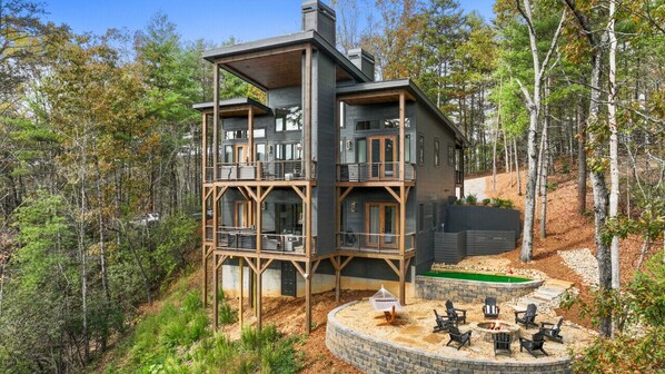 Welcome to Modern Seclusion!