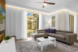 15-4817 Lullaby Ln (15).jpg