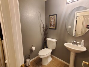 1/2 Bath