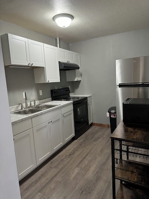 Full kitchen