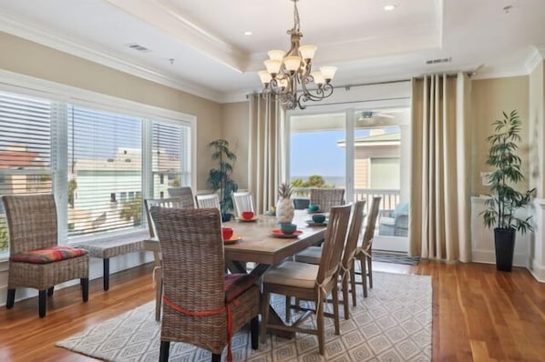 With beach views, the dining table seats 10 comfortably!