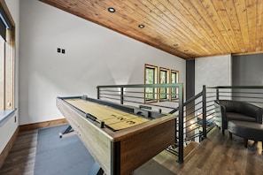 Luxe 634's shuffleboard