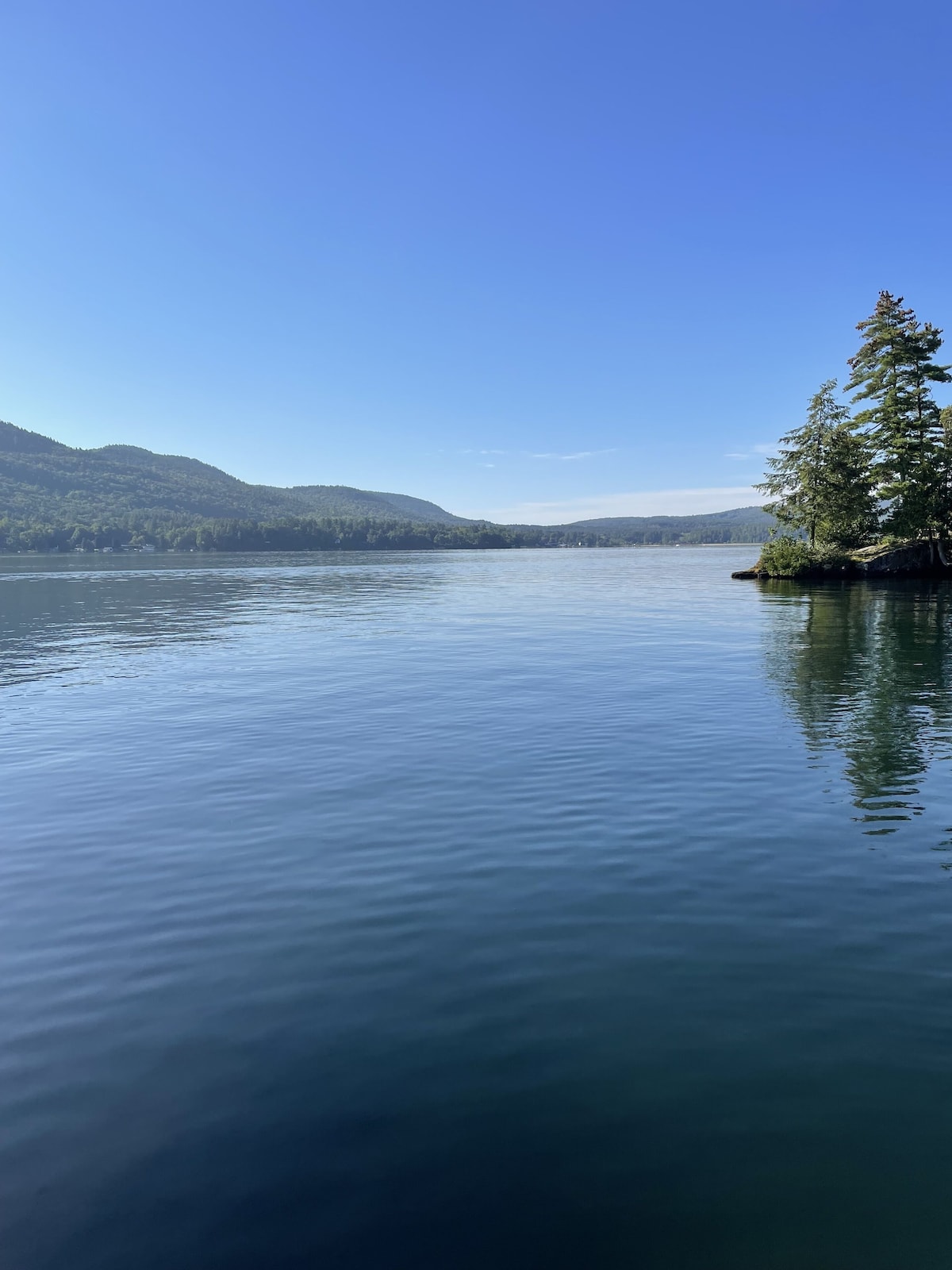 Lakefront luxury, Lake George log cabin home with your own private sandy beach