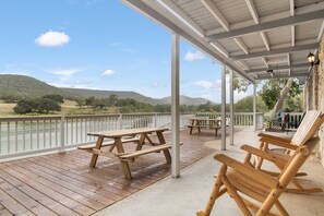 Majestic mountains frame the scenic view you'll have from the deck and patio, both generously equipped with outdoor furniture.