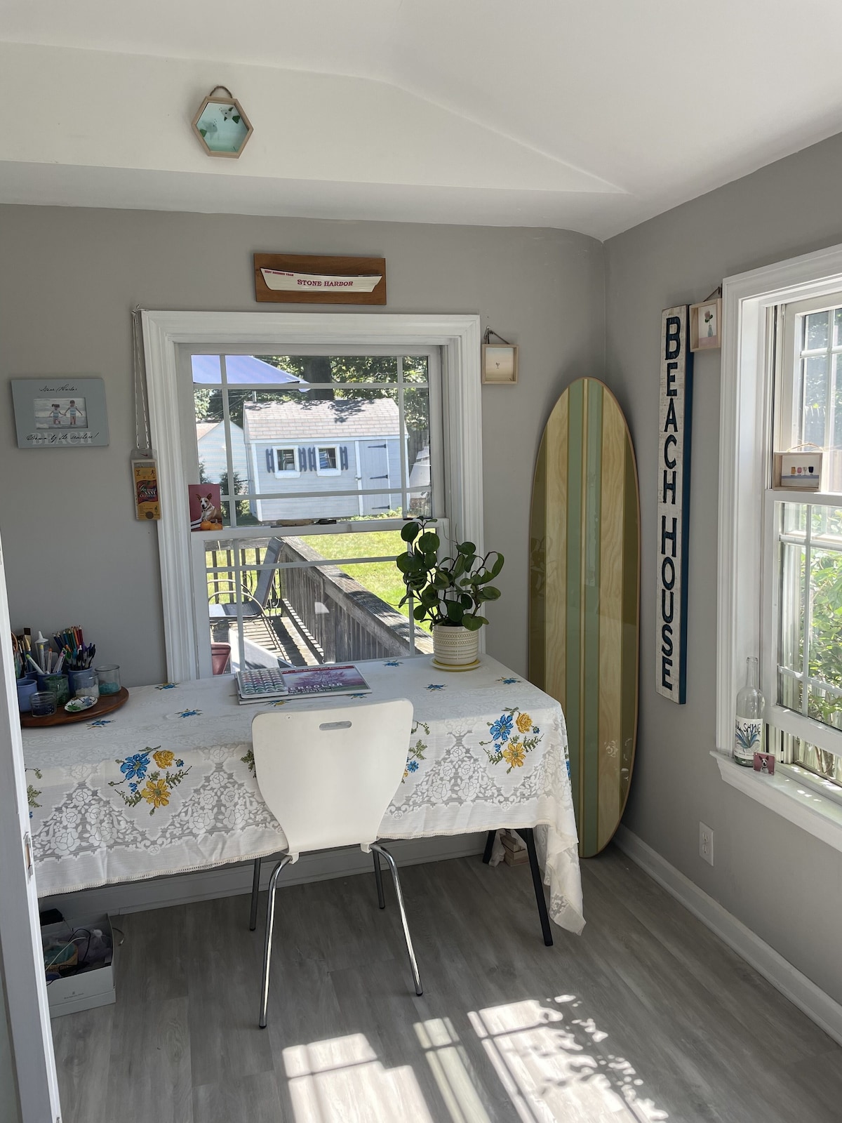 Lordship cape, sleeps 6-8, walk to beach, 7 min drive to Amphitheater