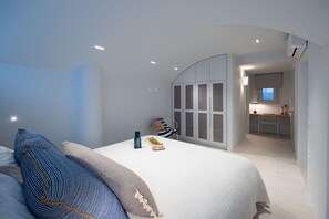 Bedroom 1 has an en suite bathroom a can be configured as a double or two single