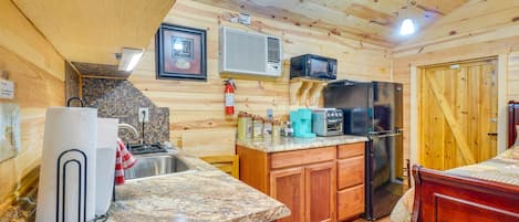 Sevierville Vacation Rental | Studio | 1BA | 200 Sq Ft | Access Only By Stairs