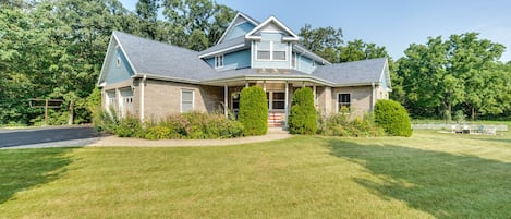 Beloit Vacation Rental | 4BR | 2.5BA | Stairs Required to Access | 4,000 Sq Ft