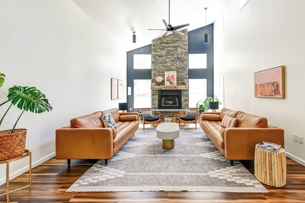 Living room with fireplace. 