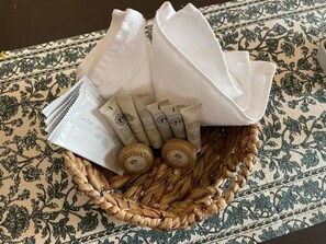Bathroom amenities