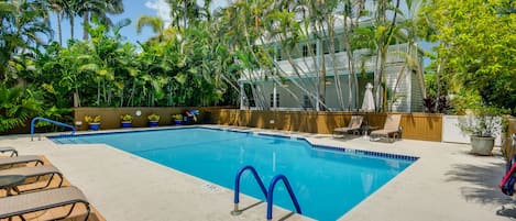Key West Vacation Rental | 2BR | 2BA | 697 Sq Ft | Stairs Required