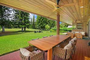 Outdoor dining room covered lanai