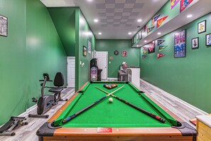 Game Area | Pool Table | Smart TV | Free WiFi