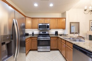 [amenities:kitchen:2] Kitchen