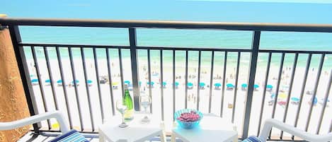 Oceanfront King Suit view