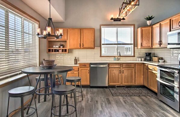 Fully-Equipped Kitchen and Dining Space