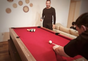 Pool table