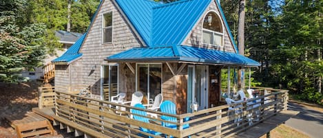 Street view of home with wrap around porch