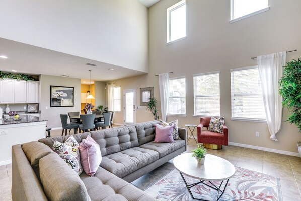 Gibsonton Vacation Rental | 3BR | 2.5BA | Step-Free Entry | 2,488 Sq Ft