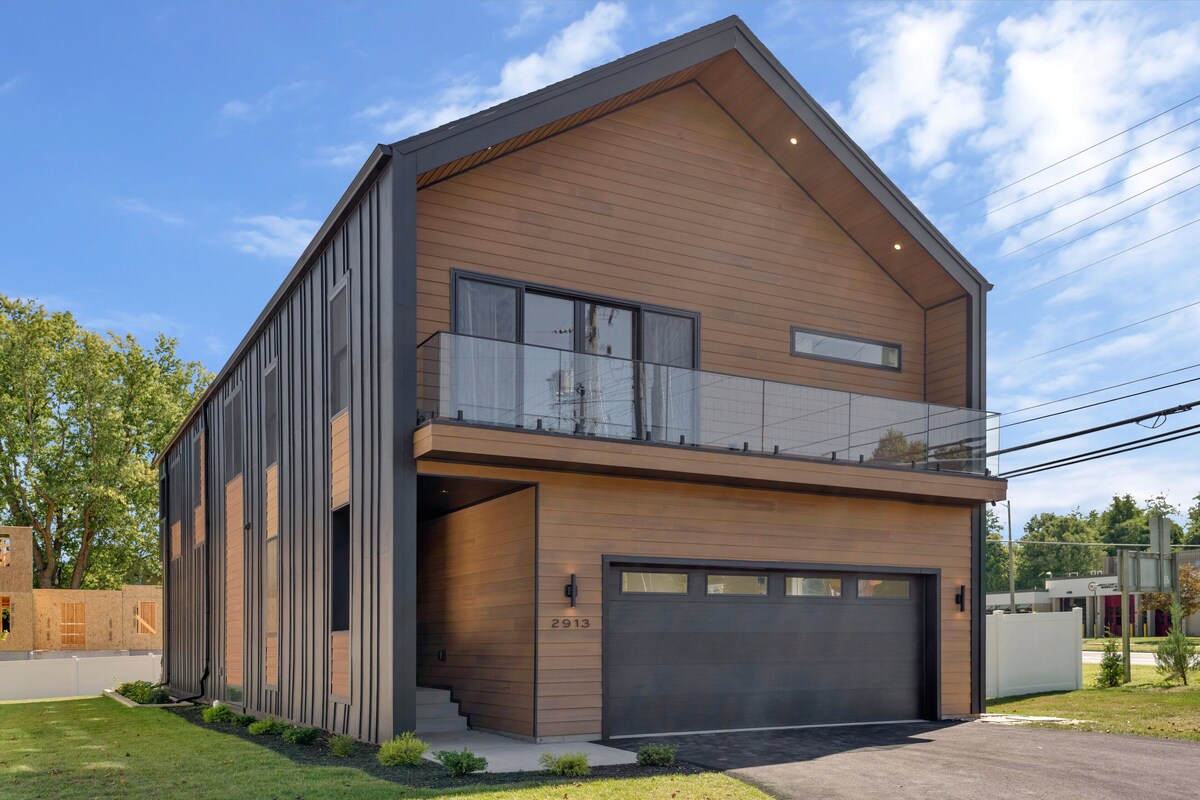 NEWLY Constructed Luxury Scandi-Style Home!