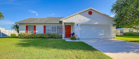 Port St. Lucie Vacation Rental | 3BR | 2BA | 1,500 Sq Ft | 2 Steps to Enter