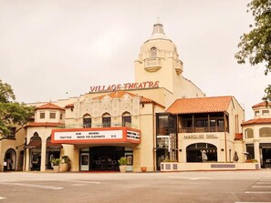 Highland Park Village