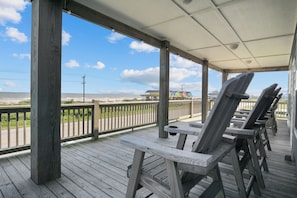Looking to the right outside of the front deck area.