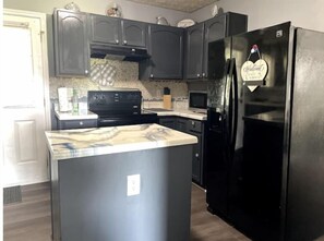 Full Kitchen