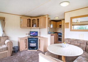 Typical Silver Plus 3 | Woodland Vale Holiday Park, Ludchurch, Nr Saundersfoot