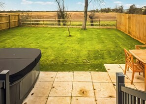 Oak Lodge VIP - The Woods at Herons Mead, Orby