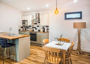Oak Lodge VIP - The Woods at Herons Mead, Orby