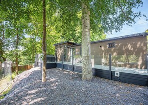 The Watchtower (Pet) - Ogwen Bank Caravan & Lodge Park, Snowdonia