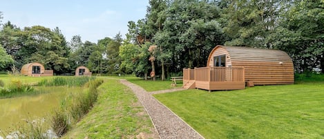 Lakeside Micro Lodge - Killerby Old Hall, Scarborough