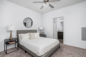 Unit 1 Bedroom 2 - Queen Bed