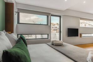 Full Bedroom