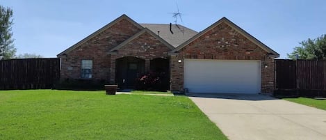 Beautiful, low level entrance, LED light 
 driveway area