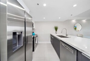 Fully equipped kitchen