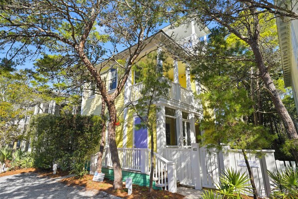WELCOME TO OUR PLACE BY THE SEA, A STAND ALONE 1BD COTTAGE