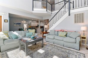 MB54: Blue Crab Cottage | Bottom level Living Area